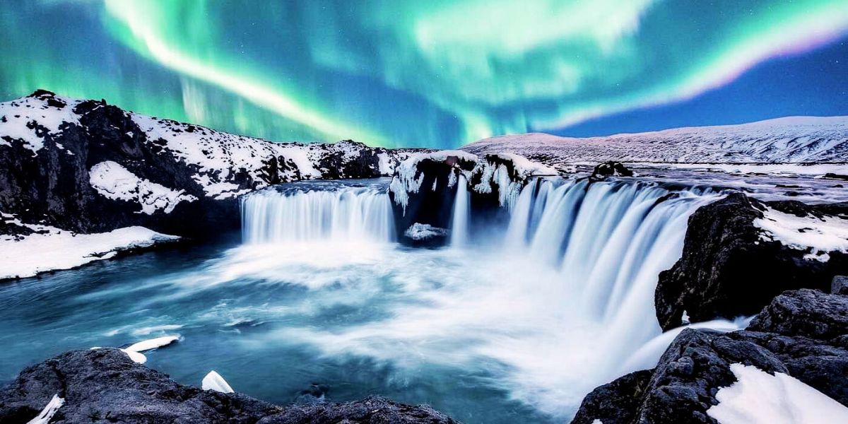Flights to Iceland