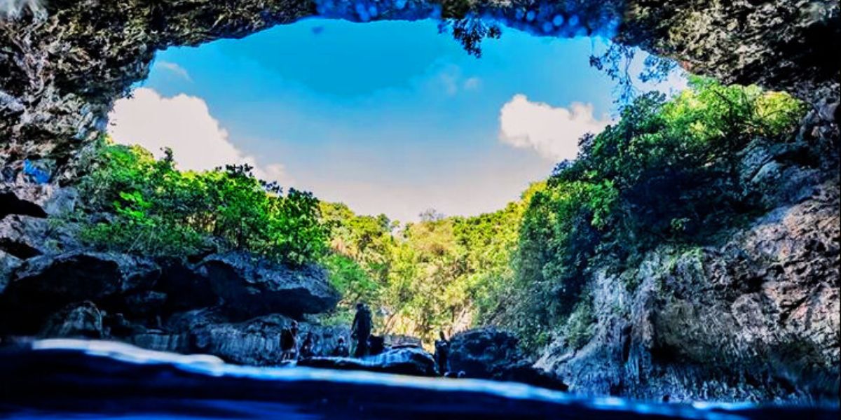 Flights to Northern Mariana Islands